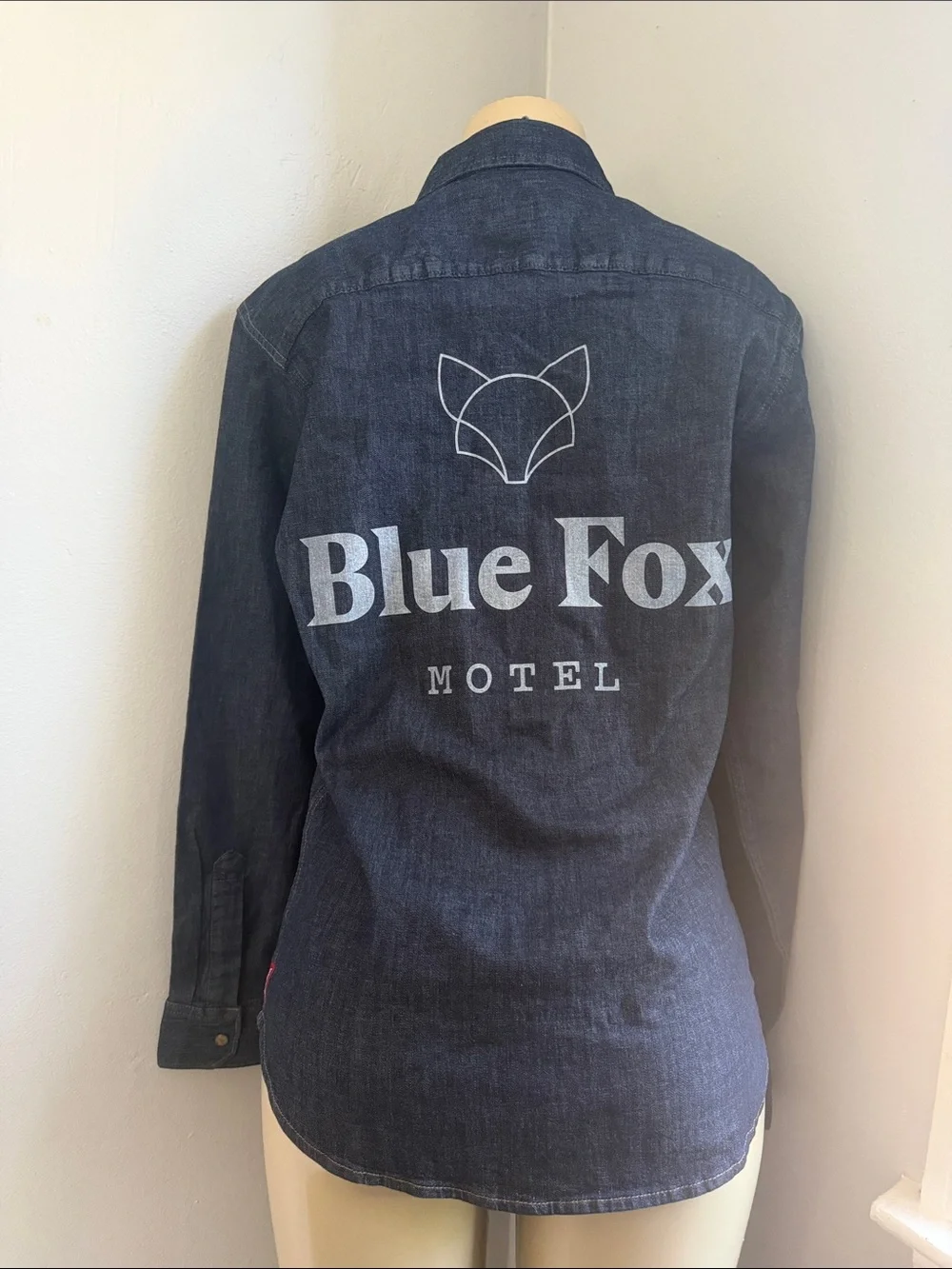 Wrangler blue fox motel western denim snap shirt women’s small